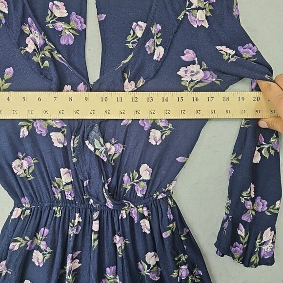 American Eagle Romper Womens XS Navy Blue Floral Viscose V-Neck Comfort Spring - Picture 7 of 12